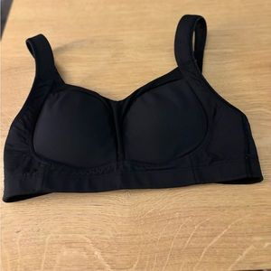 Lululemon Tata tamer III 34D - black sports bra